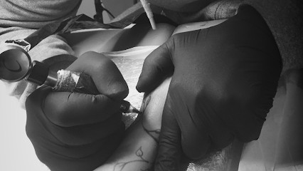 Tattoolife valmadink, Tatoueur à Royat