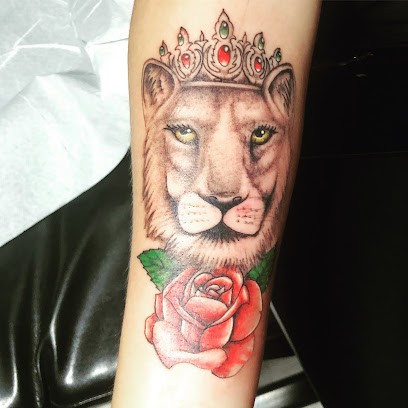 Diben tattoo, Tatoueur à Loos