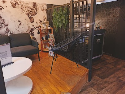 Les mains de Serket, Tatoueur à Saint-Gratien