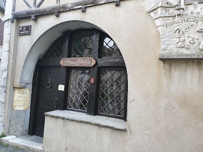 La dague fleurie - Familia Moraes tattoo, Tatoueur à Salies-de-Béarn