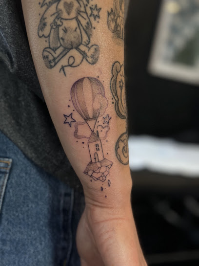Soleil Tatouage - Handpoke, Tatoueur à Tours