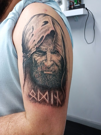 Daruma Tattoo Shop, Tatoueur à Unieux