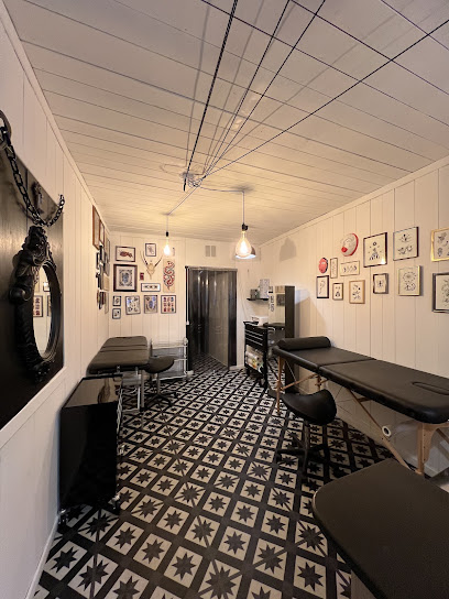 La Charcuterie Tattoo, Tatoueur à Évian-les-Bains