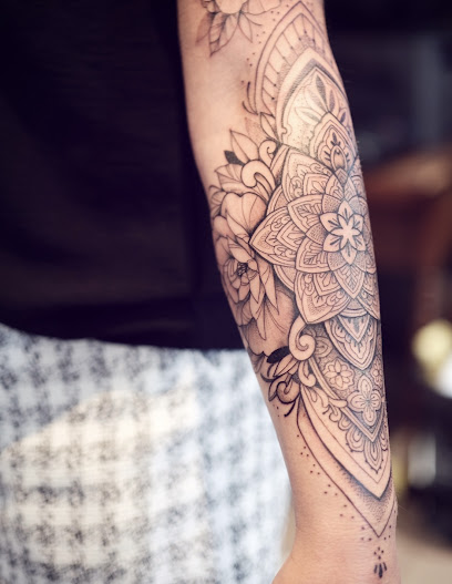 June Quoh, Tatoueur à Rouen