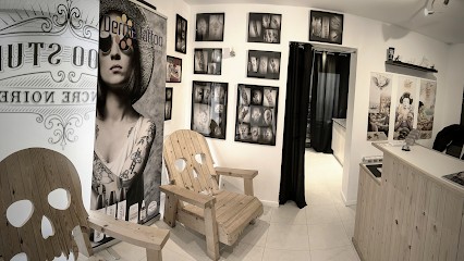 L’encre Noire, Tatoueur à Surzur
