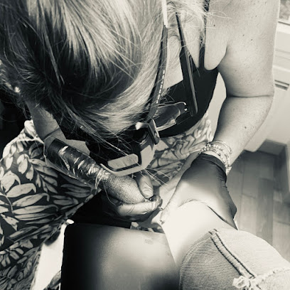 Salon De Tatouage Gotalink Studio, Tatoueur à Tousson
