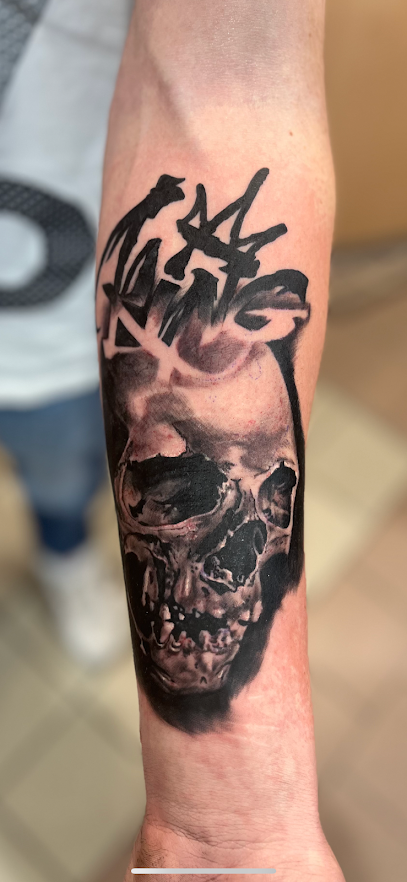 Blackskintattoo63, Tatoueur à Aubière