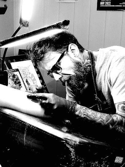 Lusitanink Tattooshop, Tatoueur à Murat-le-Quaire