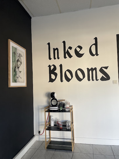 Inked Blooms, Tatoueur à Breteuil