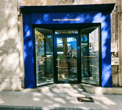 TATTOO & PIERCING SHOP, Tatoueur à Privas