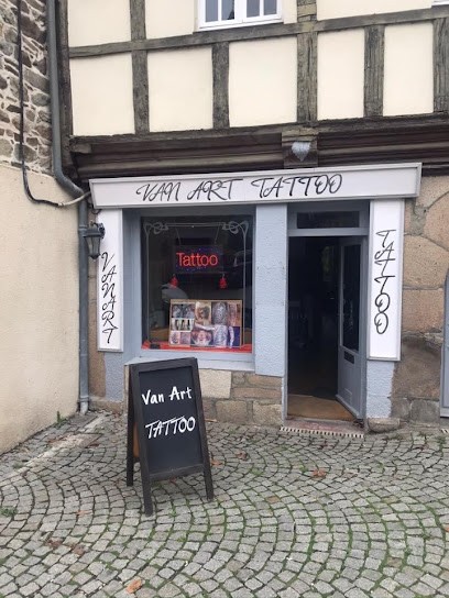 VAN ART TATTOO, Tatoueur à Pontrieux