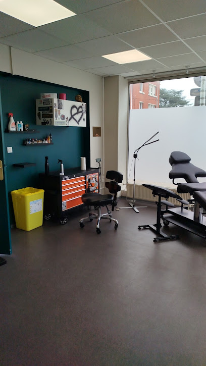 Brise Larmes Piercing Tatouage, Tatoueur à Dunkerque