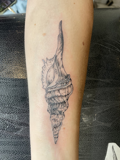 Djuliink Tatouage, Tatoueur à Bouloire