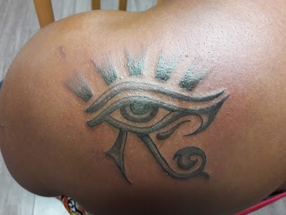 Onora Tattoo, Tatoueur à Montbard
