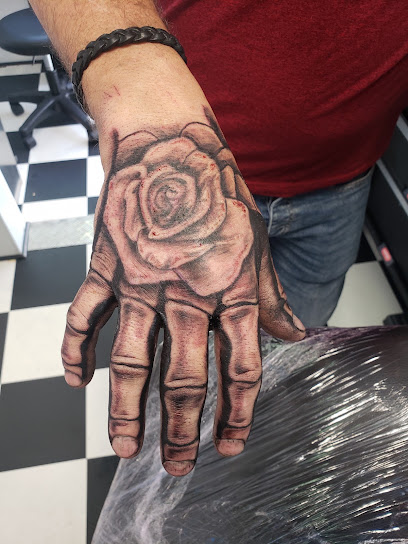 Lou Art Ink, Tatoueur à Thorigny-sur-Oreuse