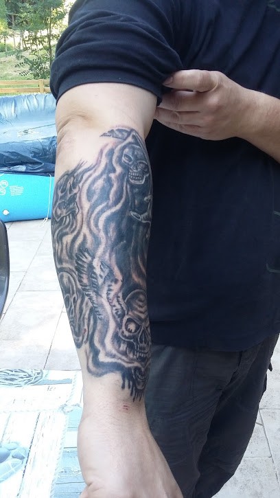 Gégène Tattoo, Tatoueur à Montargis