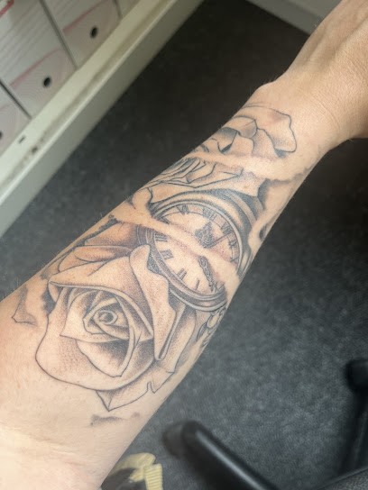 JIB TATTOO, Tatoueur à Saint-Paul-et-Valmalle