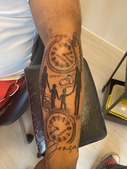 Ngel's Tattoo Tatoueur à Pernes-les-Fontaines