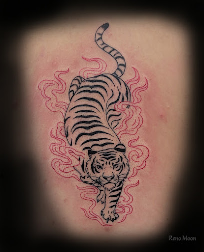 Tattoo Moon, Tatoueur à Saint-Antoine-de-Breuilh