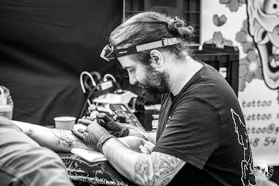 Mikiri Tattoo, Tatoueur à Merville