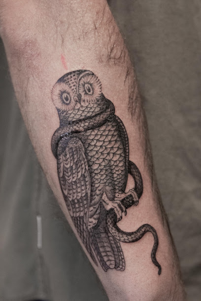 Studio Sauvage Tattoo, Tatoueur à Salon-la-Tour