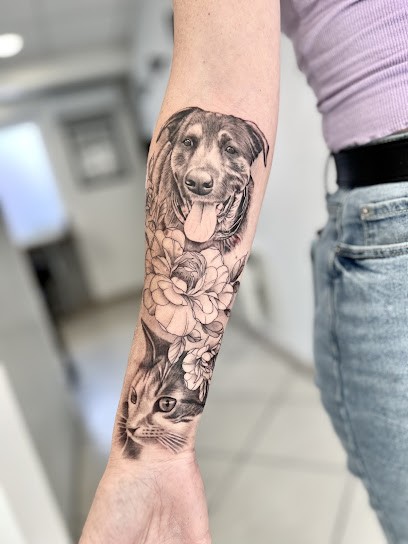 Reck Line Tatoo, Tatoueur à Sainte-Geneviève-des-Bois