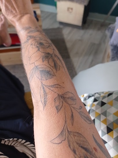 Jail Tattoo Encre Moi, Tatoueur à Rochefort