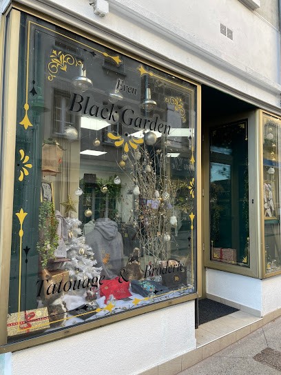 Even Black Garden, Tatoueur à Saint-Agrève