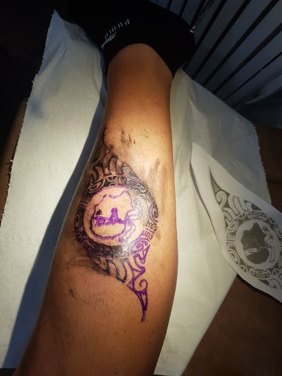 Angel Tattoo, Tatoueur à Villars