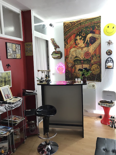 Chez Ma Tatoueuse "Graziehells", Tatoueur à la Talaudière