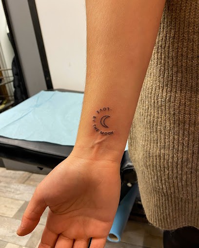 Eiffel tattoo, Tatoueur à Paris 15