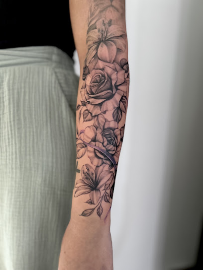 Apolina Tattoo, Tatoueur à Maraussan