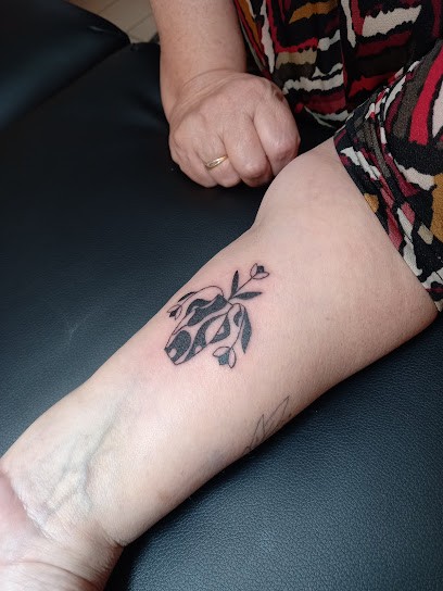 Salon tatoo, Tatoueur à Pluméliau