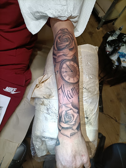 L'art Dans La Peau Tattoo, Tatoueur à Lamalou-les-Bains