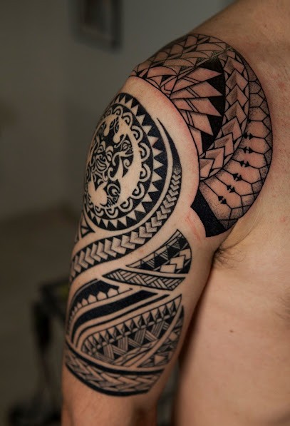 LV Tattoo, Tatoueur à Saint-Jean