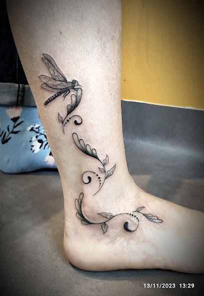 Faya Tattoo, Tatoueur à Scorbé-Clairvaux