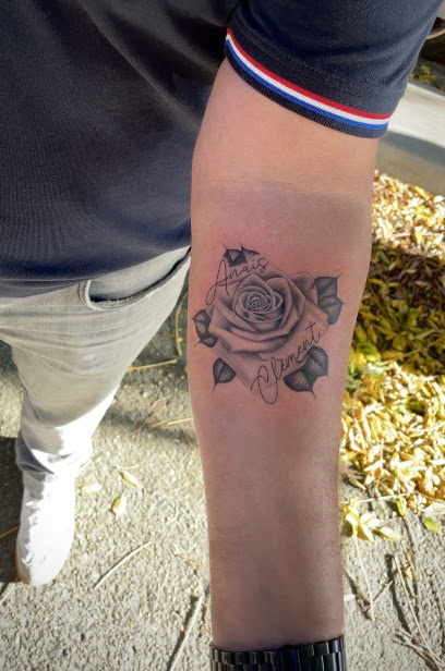 Adn Tattoo Tatoueur à Grisolles