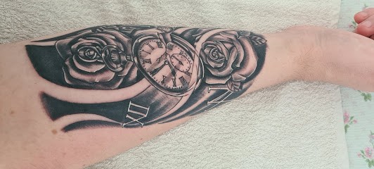 Jack and Sally Tattoo Studio, Tatoueur à Port-Saint-Père