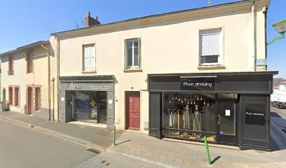 Helldog tattoo, Tatoueur à Vertou