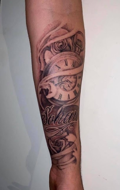 Justine tatouages, Tatoueur à Vitré