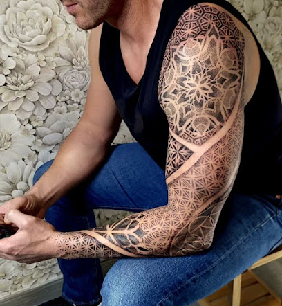 Hypnotik Tatoo By Véronique, Tatoueur à Miramont-de-Guyenne