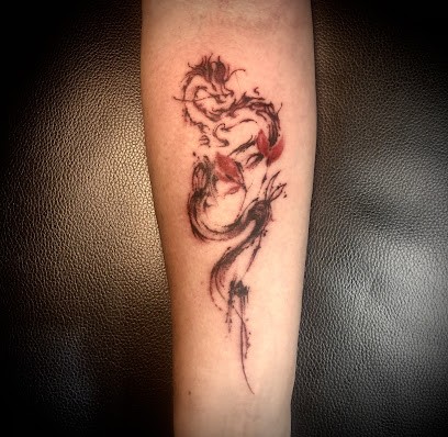 LARGE / SALON DE TATOUAGE, Tatoueur à Orthez