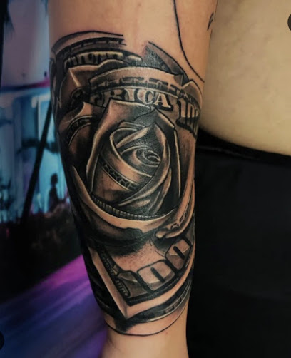 Gotham Tattoo Art Studio, Tatoueur à Agde