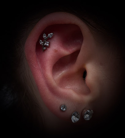 Marav Tattoo Piercing, Tatoueur à Beaulieu-sur-Dordogne