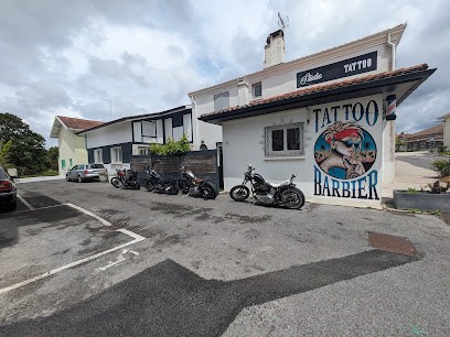 Studio 40 Tattoo, Tatoueur à Tosse