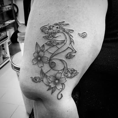 Hotomat'ink Tattoo Shop, Tatoueur à Pourrières