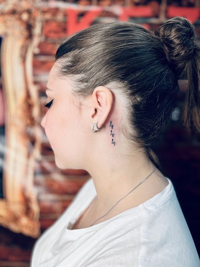 Fanny Sirop Tattoo, Tatoueur à Saint-Berain-sous-Sanvignes