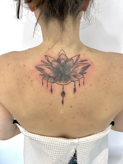 Tom Tattoo Studio 74 Tatoueur à Copponex