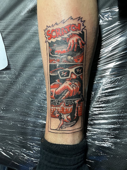 Blatman Et Ladypocket Tattoo, Tatoueur à Chambonas