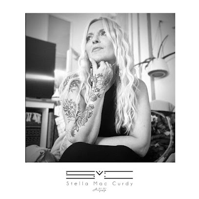 Stella Mac Curdy Tatoueuse Et Artiste Peintre Tatoueur à Torreilles